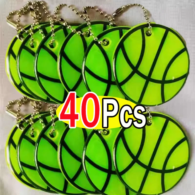 40pcs Basketball Reflective Keychains Outdoor Night Safety Football Lightning Backpack Pendants Key Rings Fashion KeyRings Gifts