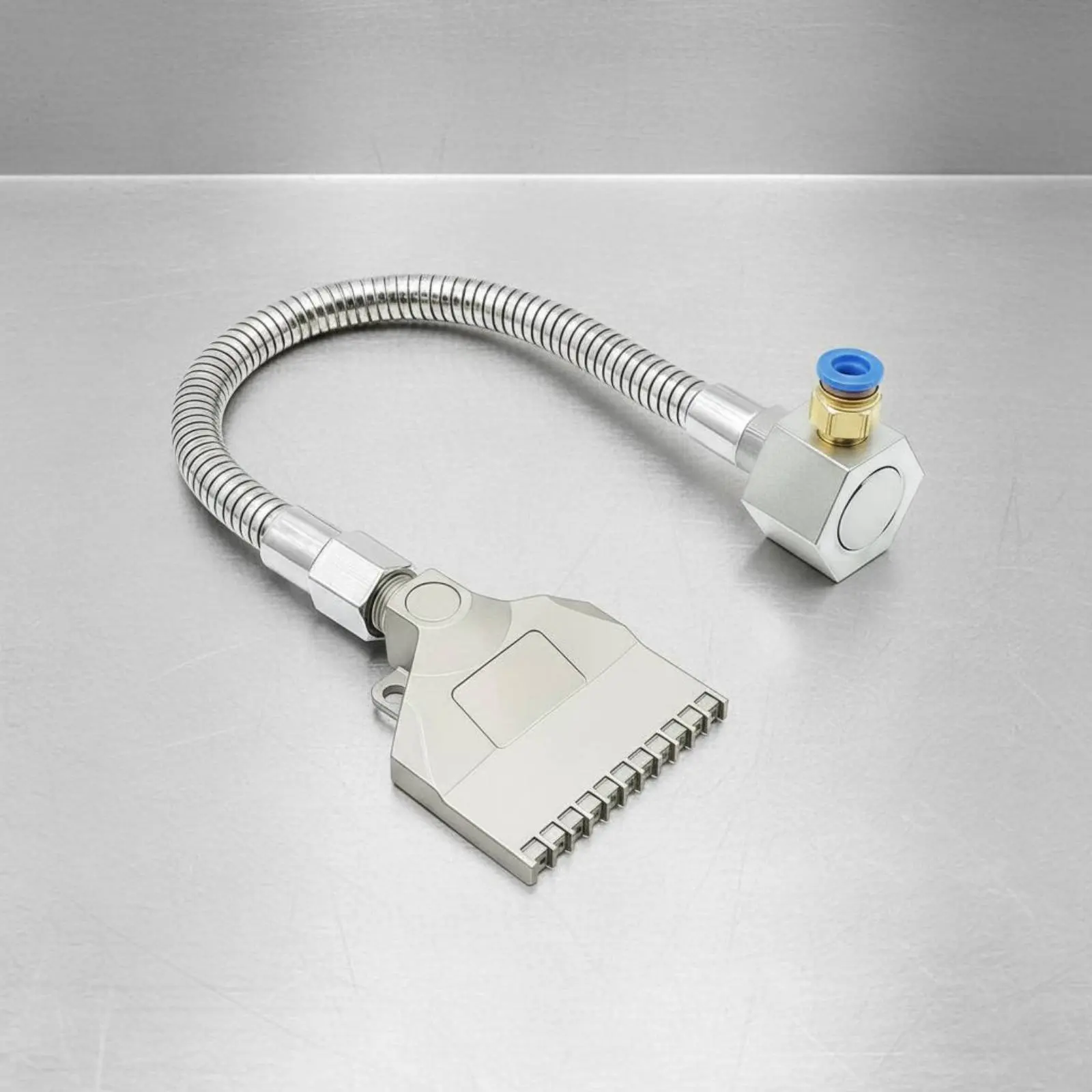 

16 Hole Flat Nozzle Dust Removal Wide Blow Nozzle Industrial Hardware High Pressure Cleaning Aerodynamic Shape for Professionals