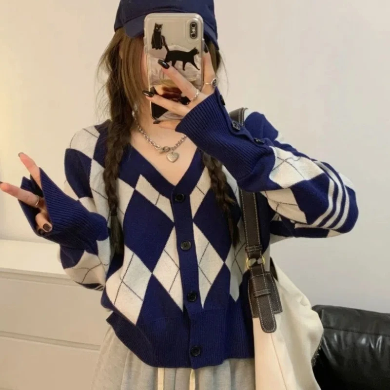 

Lingge Knitted New Korean College Style Top Retro Knitted Sweater Loose Lazy Sweater Cardigan Short Coat