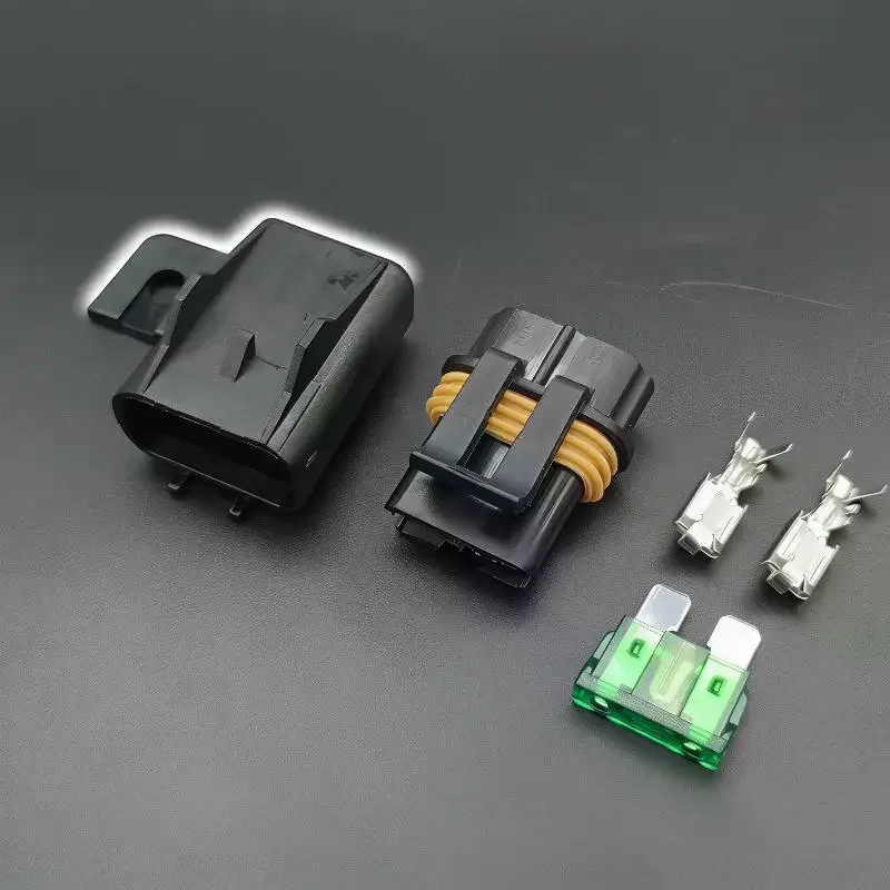 Car Fuse Holder 30A Waterproof 12V Heavy Duty Fuse Socket for Auto RV Truck Trailer Commercial Delivery Vehicle Use
