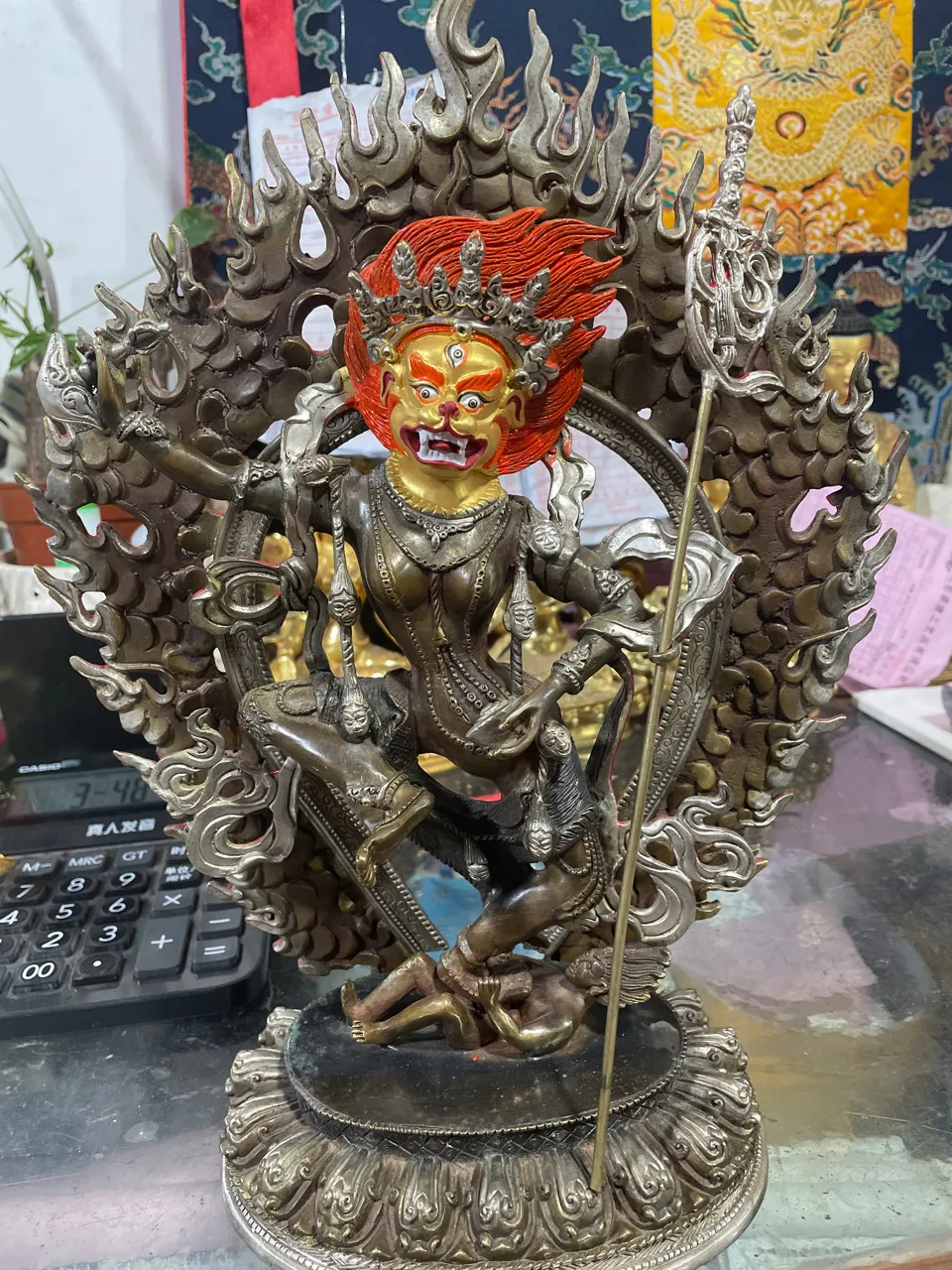 Lion-faced dauphin Buddha statue 36 cm pure copper antique Dharma protector statue Tibetan tantra home ornament Lion-faced dauph