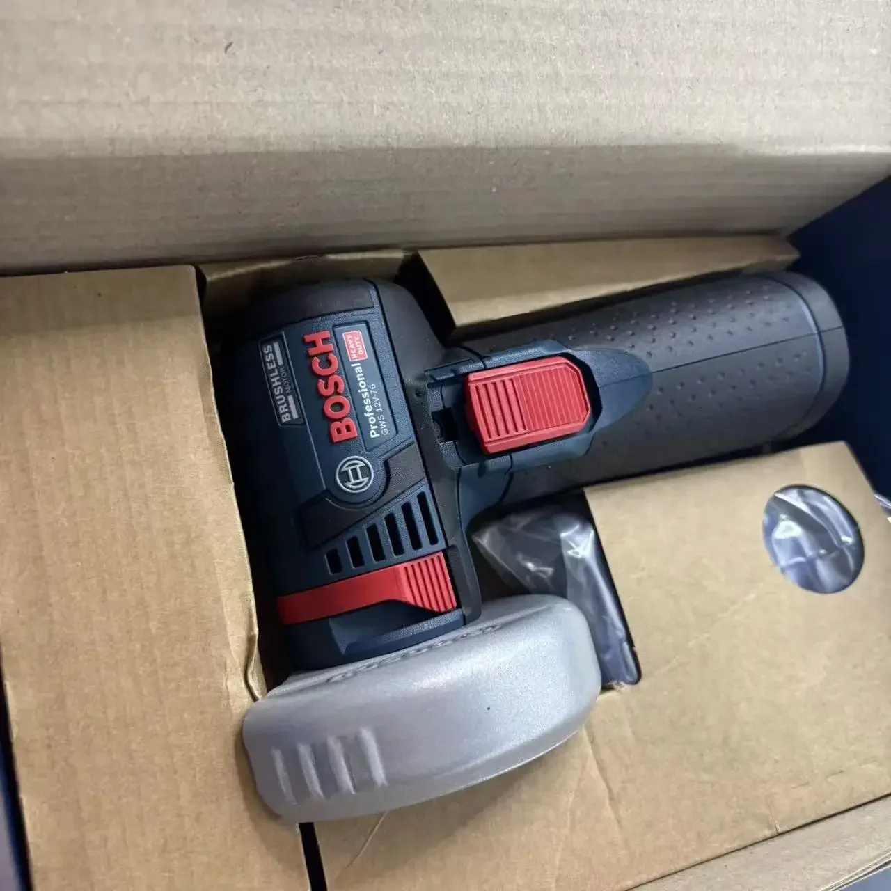 Bosch GWS12V-76 Handheld Cordless Grinding Cutter, 12V 3.0Ah Lithium Cell Multi-purpose Workshop Tool