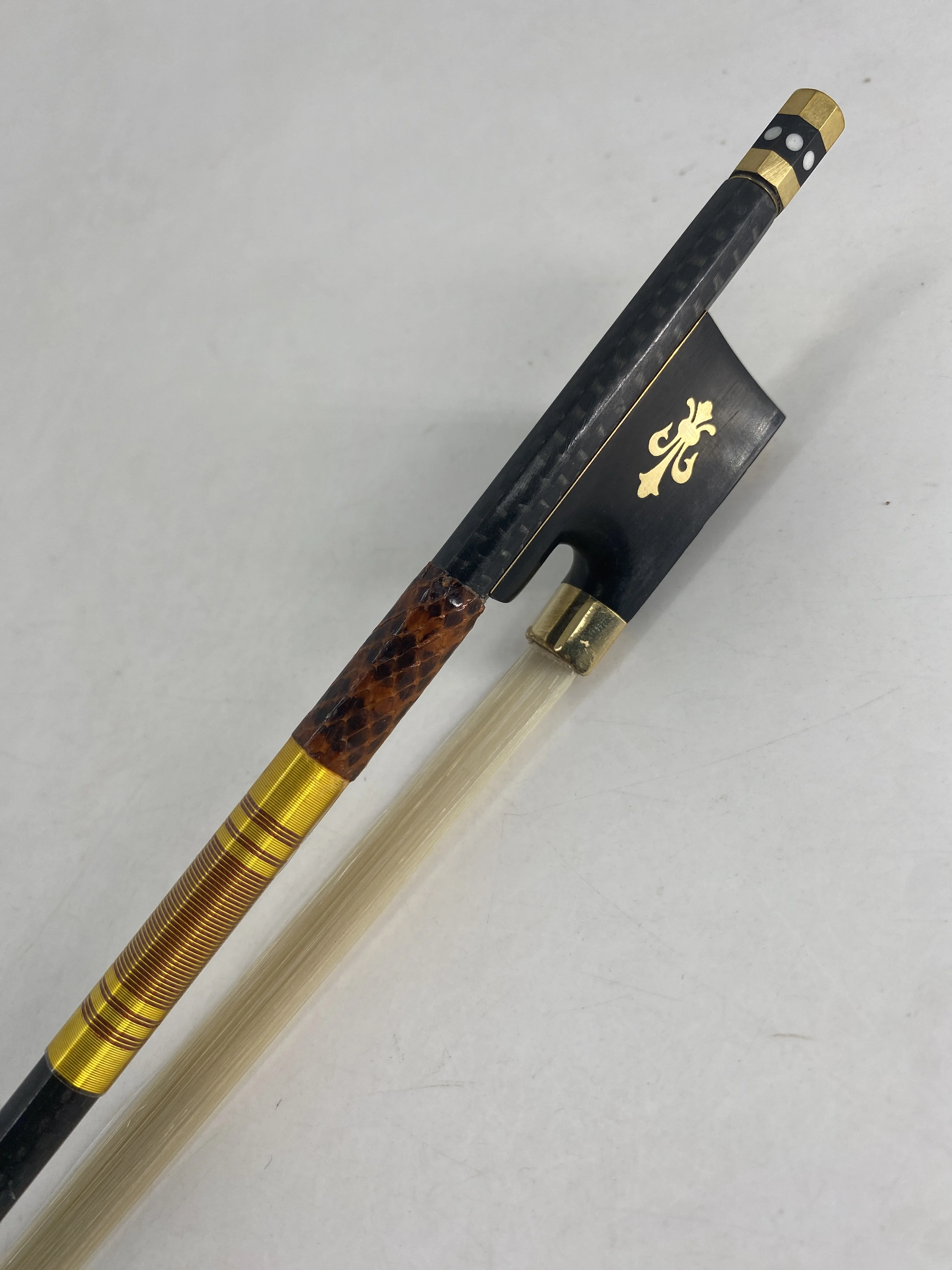 

Advance Carbon fiber Violin Bow 4/4 Pernambuco Level Full size Bow Horsehair bow-094