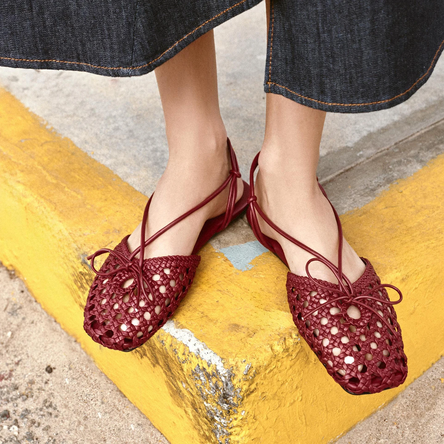 

Retro Brand Designer Woven Women Sandals Round Toe Back Strap Buckle Flat Sandals Comfortable Breathable Non-slip Beach Sandals