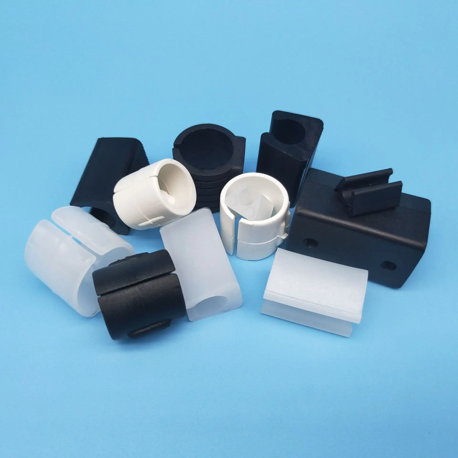 โต๊ะพลาสติกฟุต Non-Slip U-ประเภทท่อหนีบบ้าน Office เก้าอี้ขาโต๊ะ Pads Cover Mute ชั้นหลอด Clear/สีขาว/สีดำ