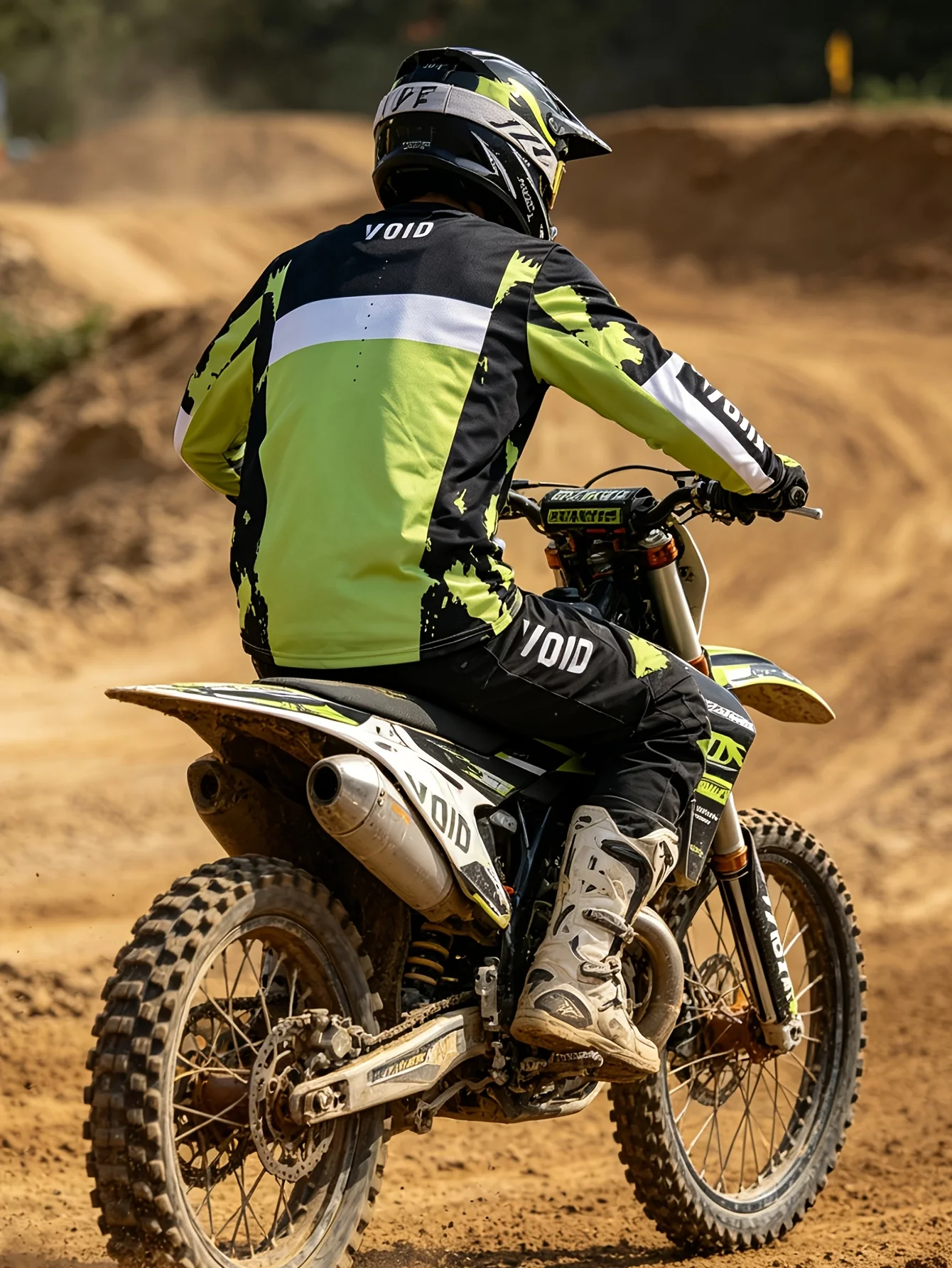 Family Matching Long‑Sleeve MT - Mountain Biking Competition recension och pris