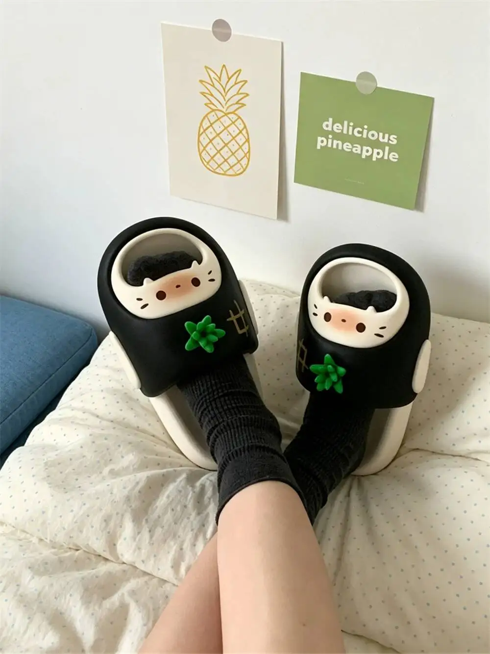 2026 New Summer Cute Pineapple Pattern Slippers Women Arch Support Non slip Deodorant Soft Sole Outdoor Casual Beach Shoes