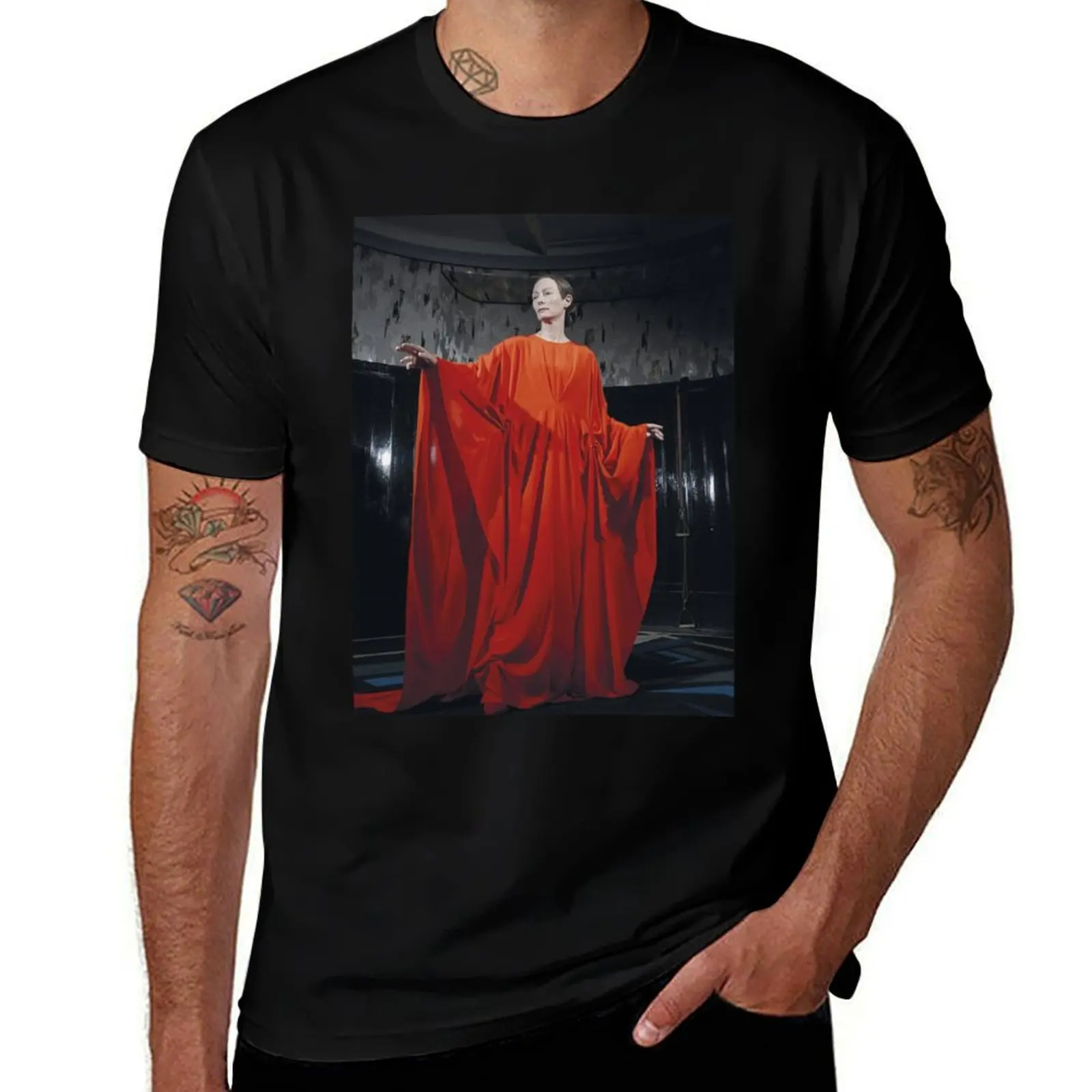 

Suspiria madam blanc T-Shirt man tshirt t shirt man casual T-Shirt
