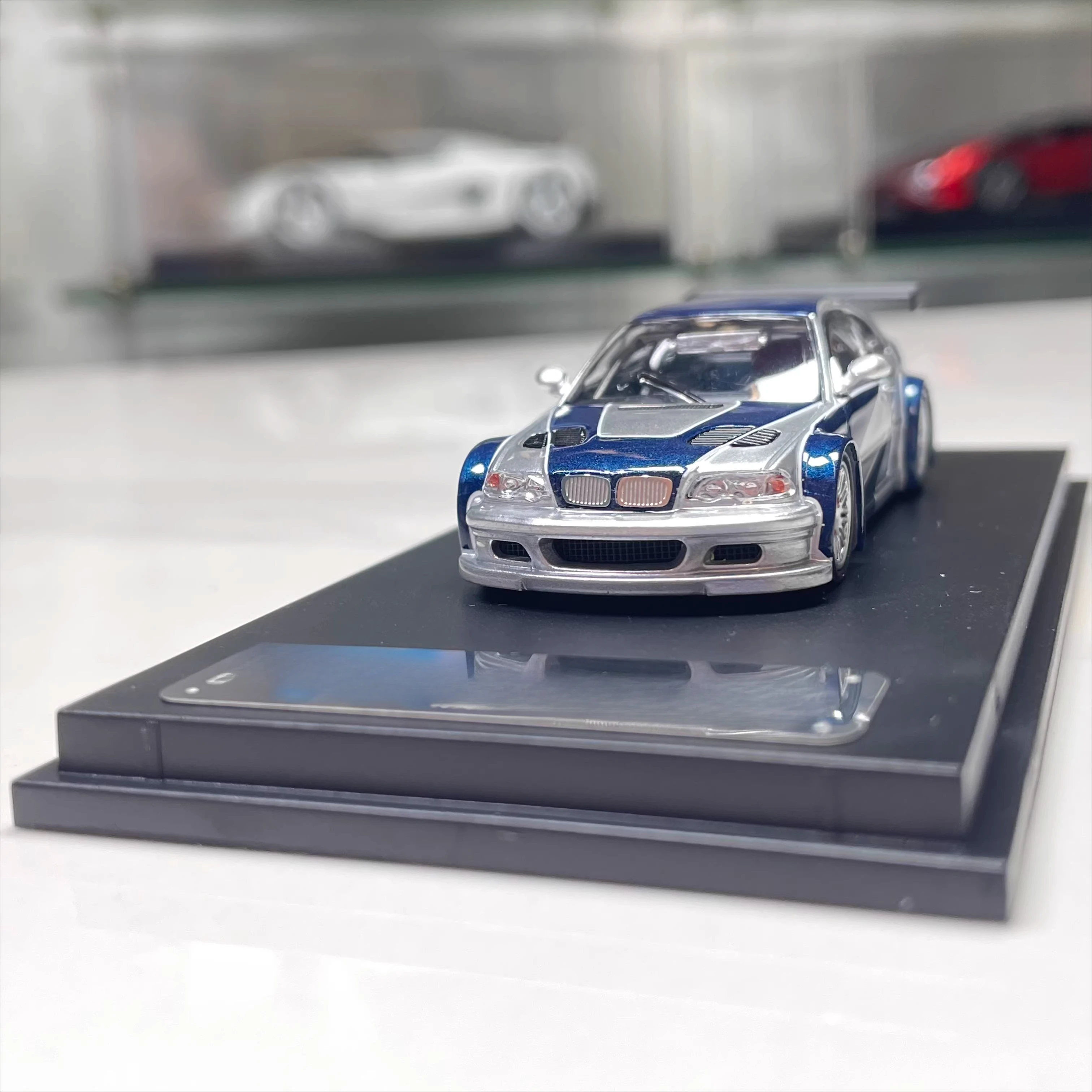 For E46 Speeding car model 1:64 Alloy material ornaments，for festival gifts collection, display and appreciation
