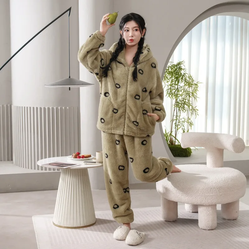 Pijamas de Lana Coral para Mujer - Estilo Otoño/Invierno, Conjunto de Ropa para el hogar Grueso y Lindo, Dulce y Adorable, Nuevo Estilo con Capucha