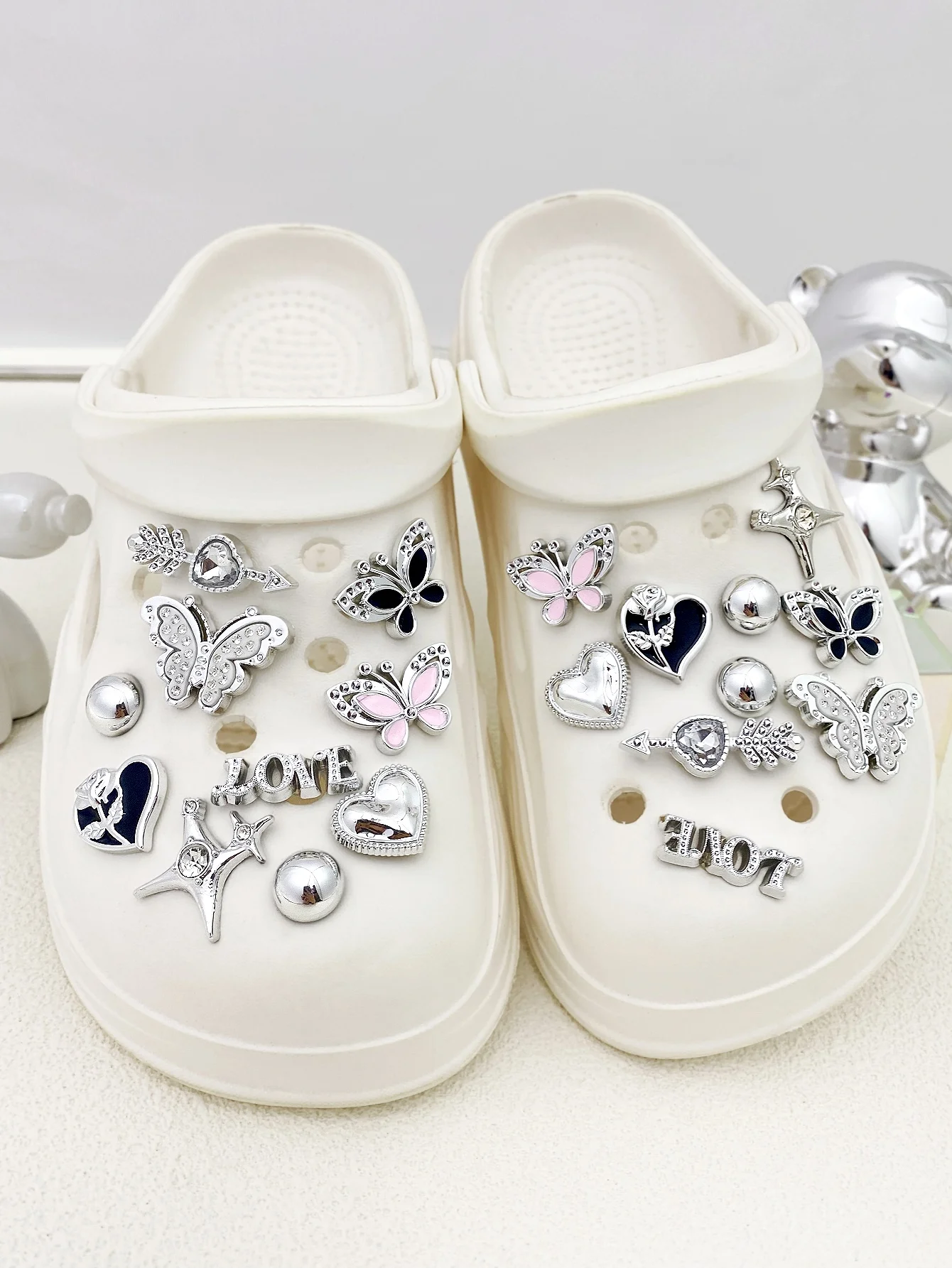 20 Pieces of Silver Butterfly Shoes for DIY Casual Accessories - Fun and Multi-functional Personalized Shoe Design Method