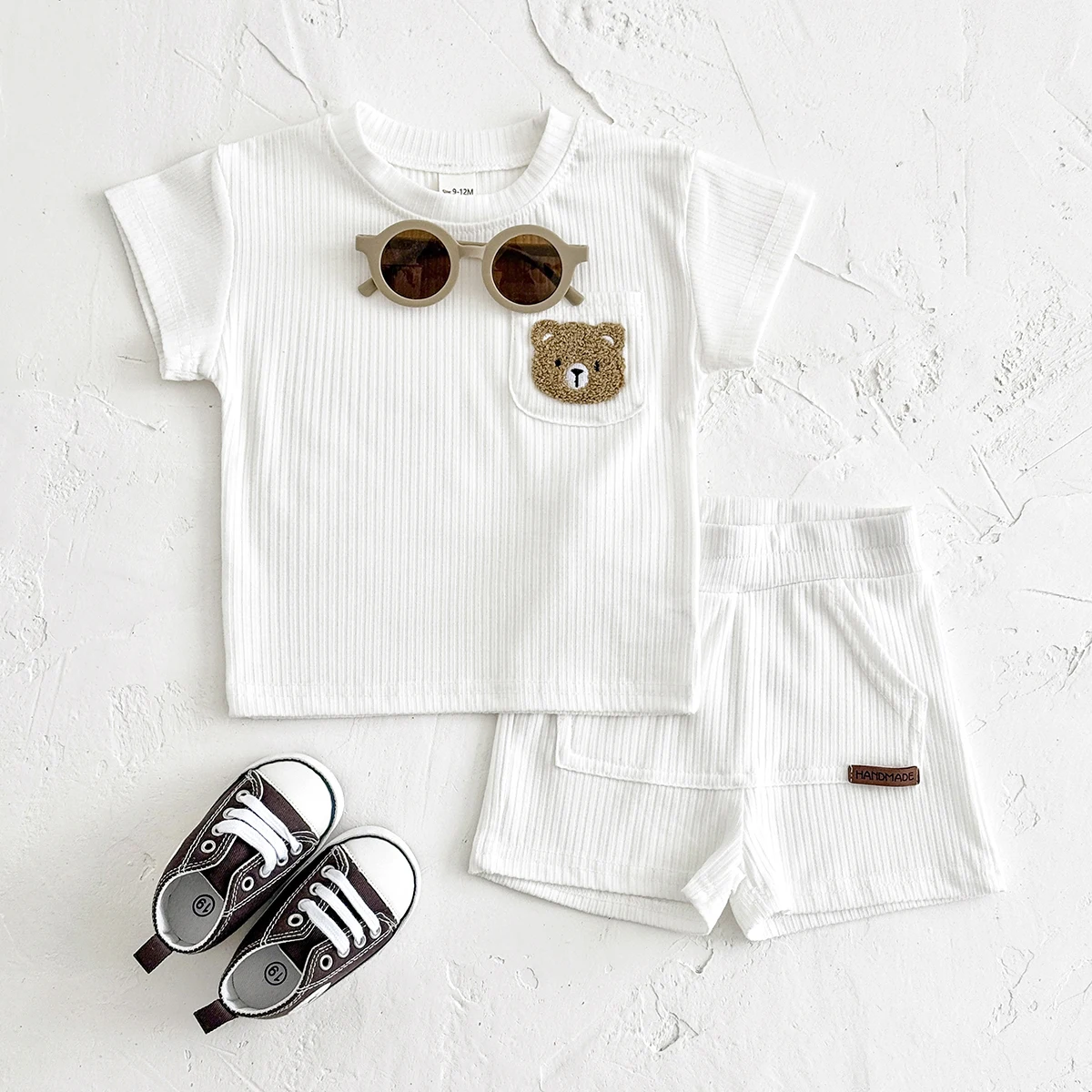 New Summer Baby Boys Clothes Set Newborn Baby Girls Cute Chest Pocket Teddy Bear Towel Embroidery Shirt+Shorts Clothes 2Pcs/Set