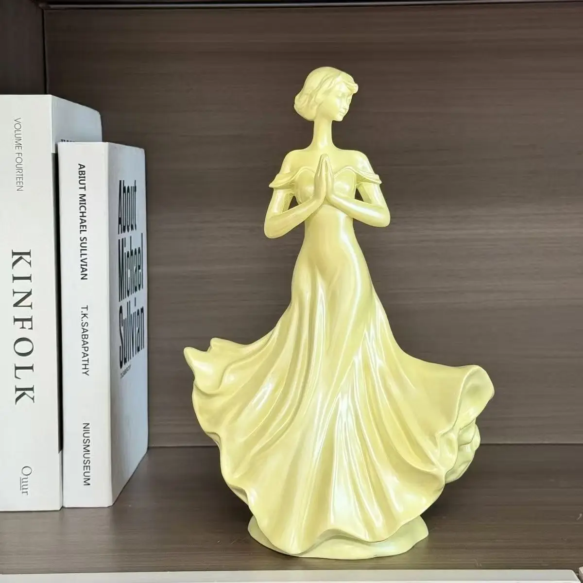 

Современная минималистичная скульптура-фигура с эффектом тени, белая женская фигурка из смолы, элитный предмет домашнего декора