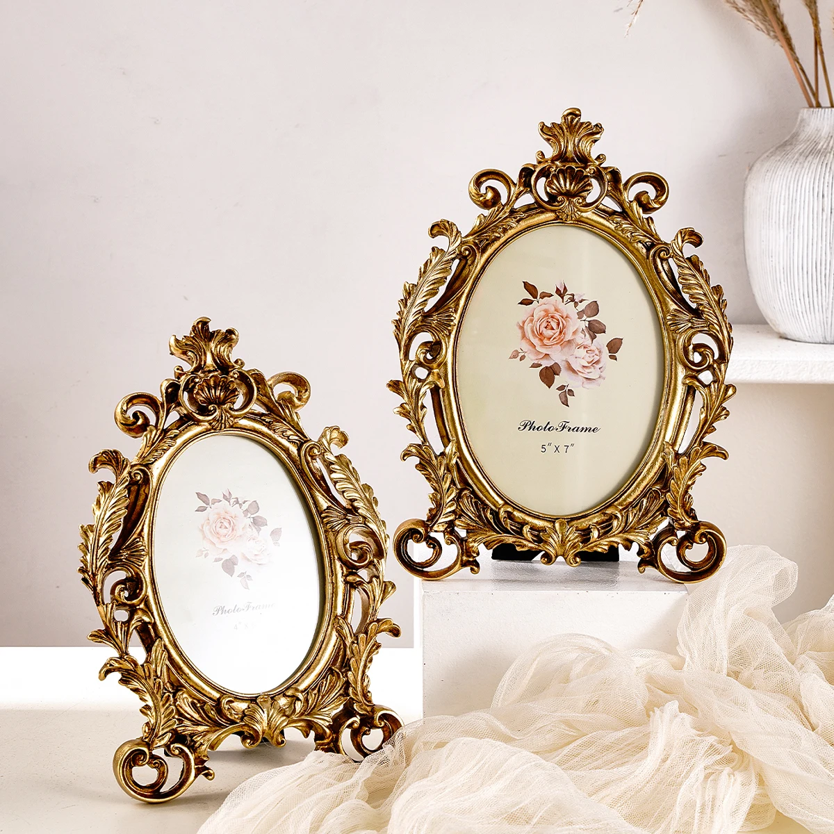 1PC, a European-style Retro Golden Lace Oval-Shaped Resin Decorative Photo Frame, Suitable for Living Rooms and Bedrooms