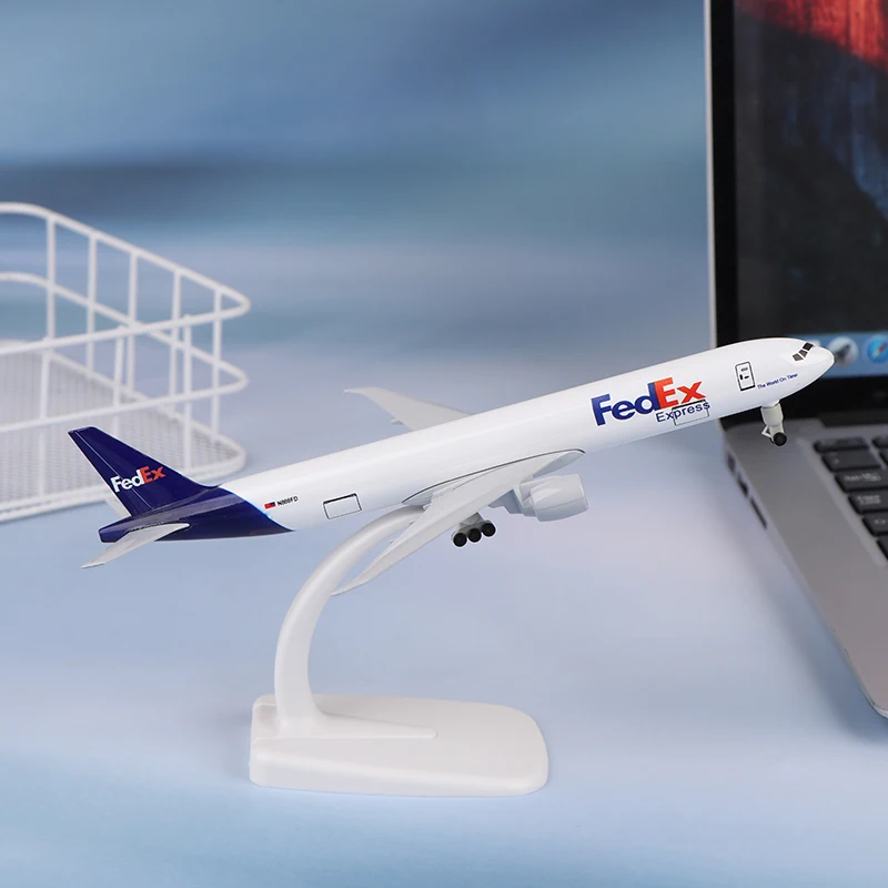 مجموعة نماذج طائرة معدنية مقاس 20 سم من Fedex Express 777؛ تتضمن تروس الهبوط والعجلات. #5
