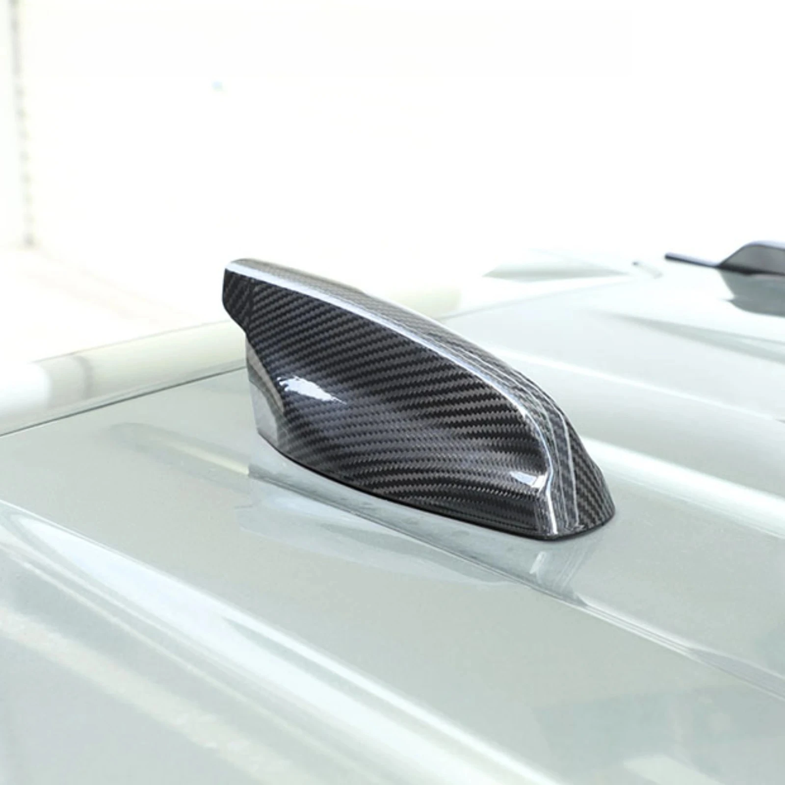 

Carbon Fiber Car Modification Shark Fin Antenna Cover Trim For Land Rover Defender 90 110 130 L663 2020-2025 Sticker Accessories