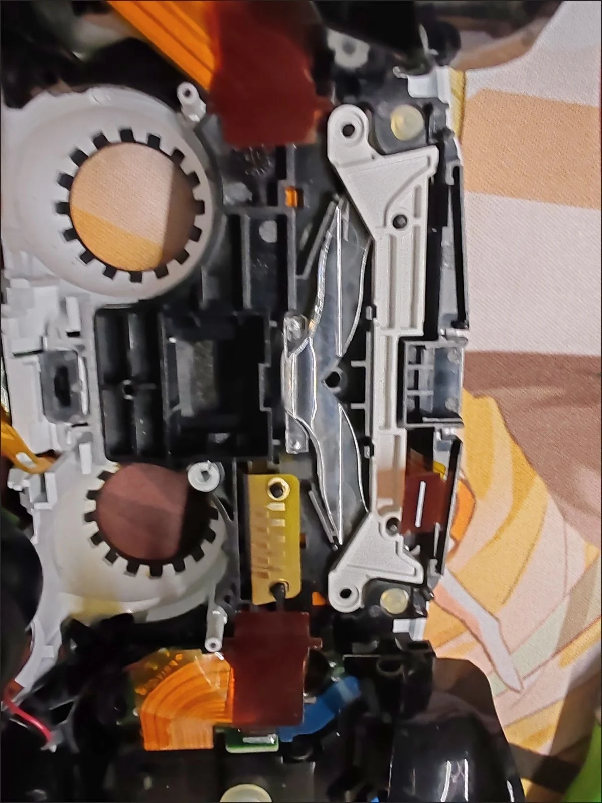 GEARZ PS5 Controller-Tasten-Kit, Maßgefertigtes Taktiles D-Pad, Mechanisches Mikroschalter-Kit, Kompatibel mit PS5 BDM010/BDM020 – Detail 6