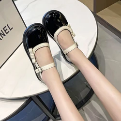 Fibbia Mary Jane donna 2024 nuove scarpe in pelle Lolita piccole per abbinare le scarpe con plateau scarpe singole moda donna