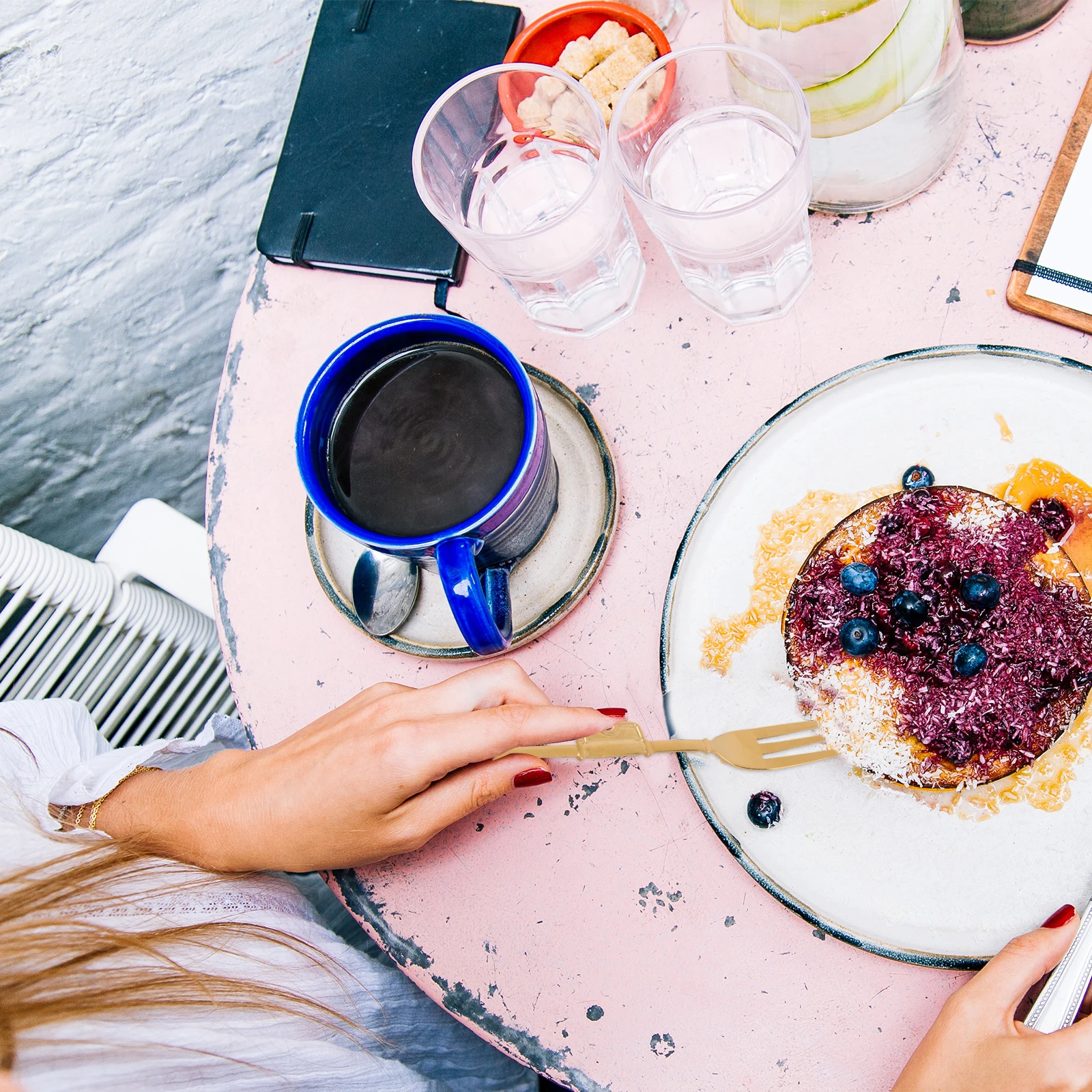 

1Pcs Premium Stainless Steel Fruit Fork Creative Dessert Cutlery Retro Chic Design for Home Restaurant Use Stainless Steel Fork