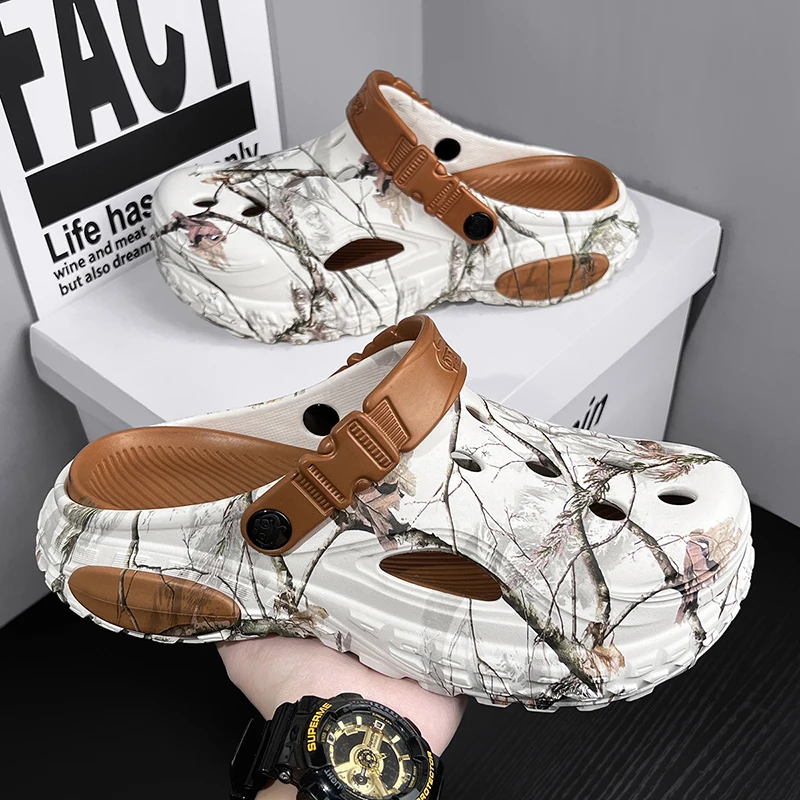 

2025 summer men's sandals new home garden shoes comfortable and light men's slippers non-slip soft bottom beach sandals 47 48