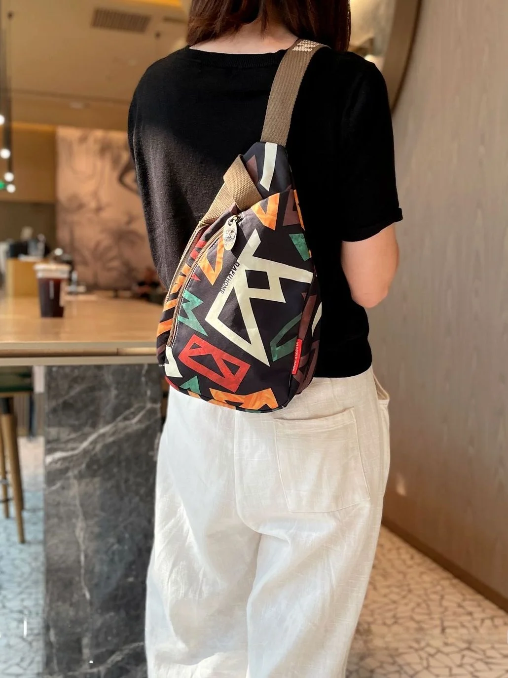 borsa-a-tracolla-leggera-e-alla-moda-per-donna-borsa-da-viaggio-a-petto-nuovo-stile-2026-casual-con-stampa-tasca-interna-in-morbido-poliestere