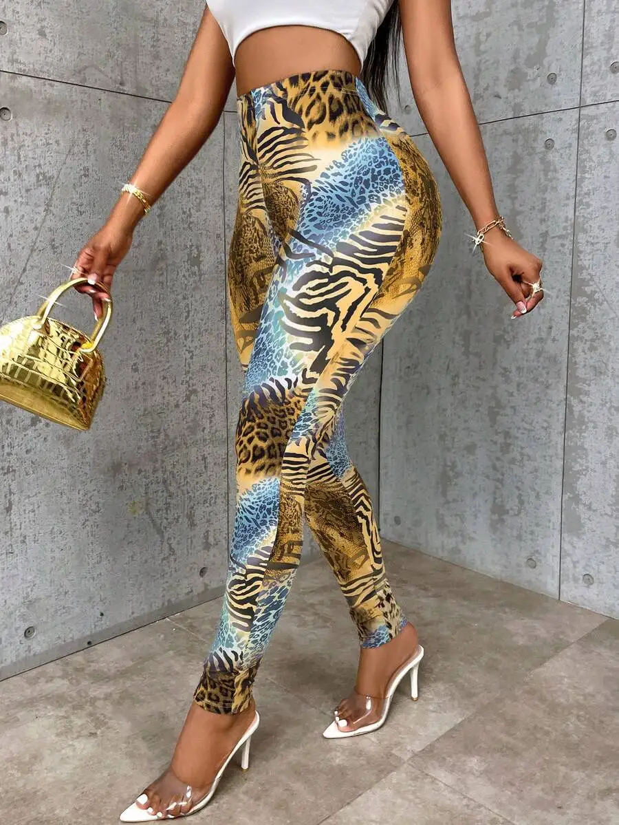 BamGleam Red Rose & Leopard Pattern Digital Print Skinny Leggings, Versatile Indoor/Outdoor Wear For New Year Clothes Fall