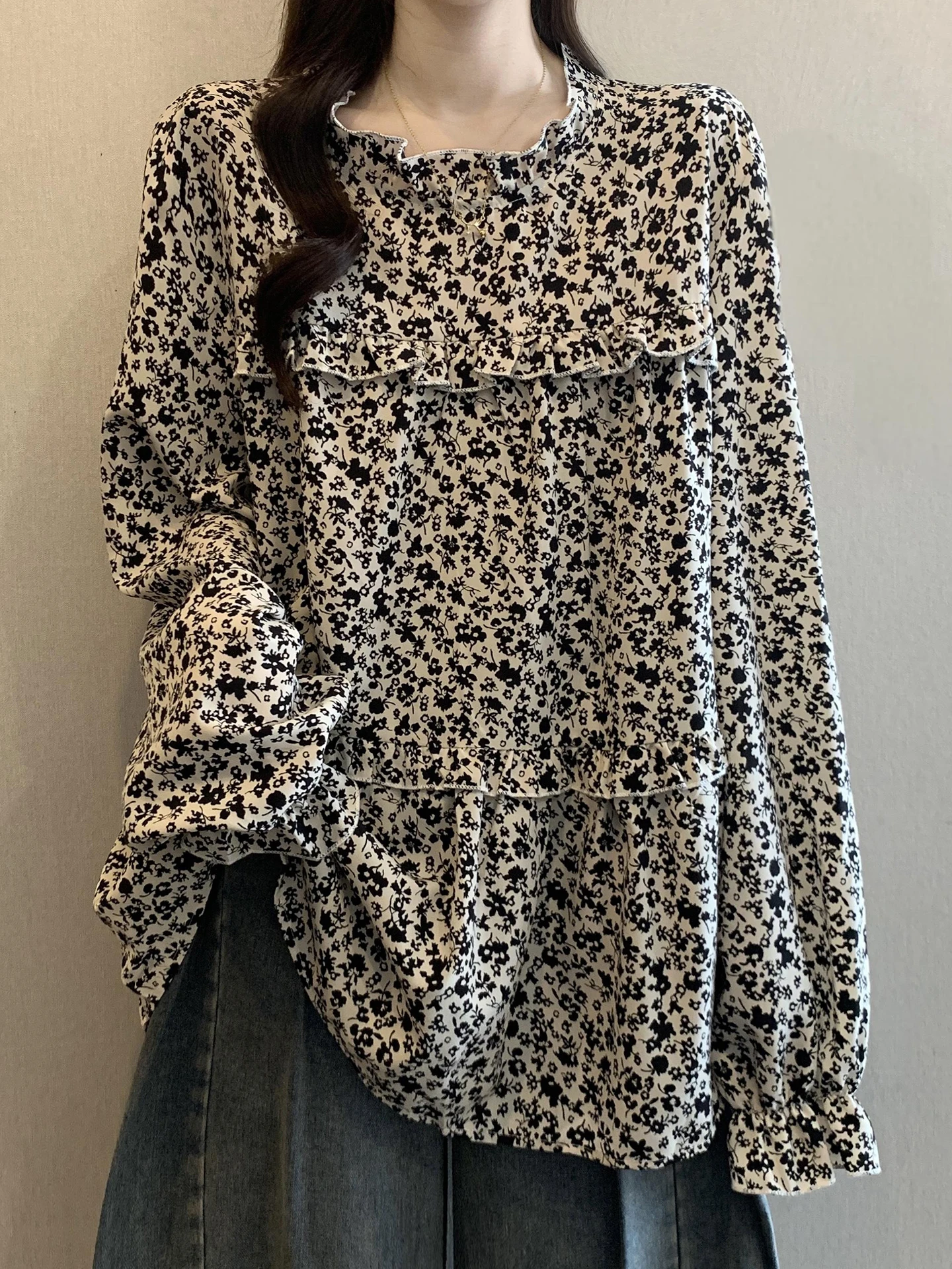 

Женская весенняя блузка с цветочным принтом, длинным рукавом, свободного кроя, средней длины, в корейском стиле, для повседневной носки, дышащая, приятная к телу, больших размеров.