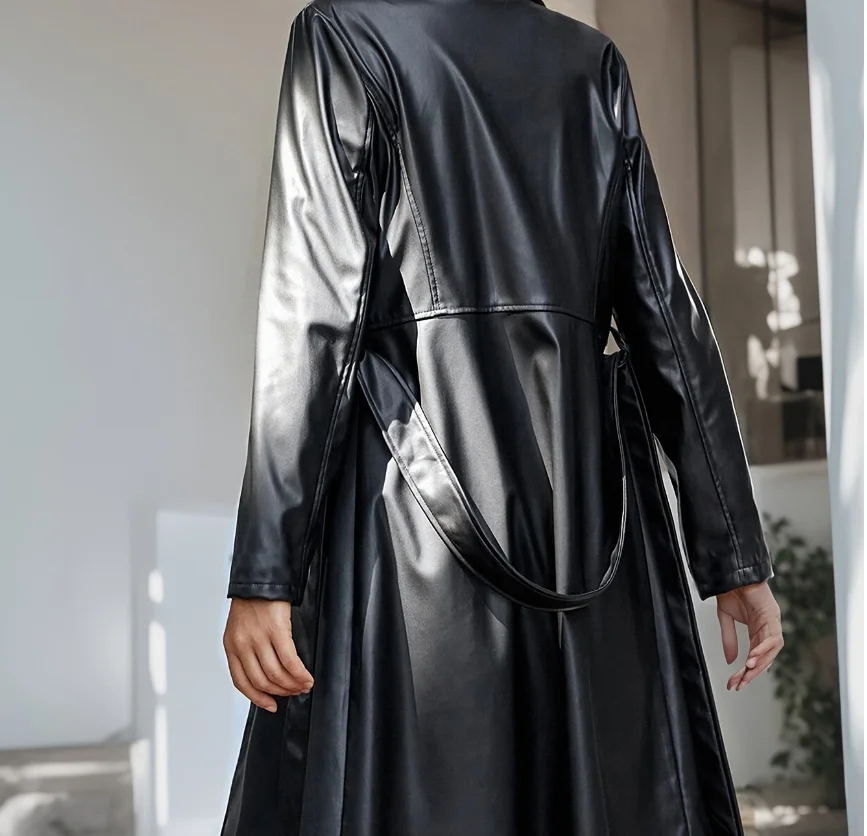 2025 Trench da donna in pelle artificiale Trench autunnale a maniche lunghe alla moda Cappotto da donna lungo in pelle aderente