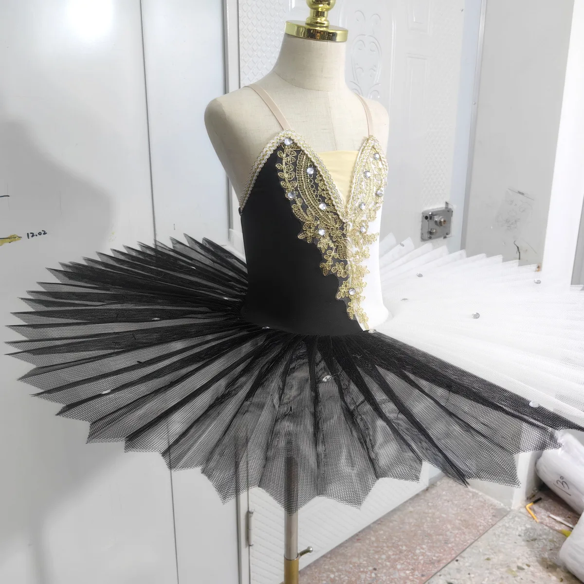 

White Feather Professional Adult Women's Ballet Tutu Dress Stage Wear Swan Lake Dance Ballerina Costume