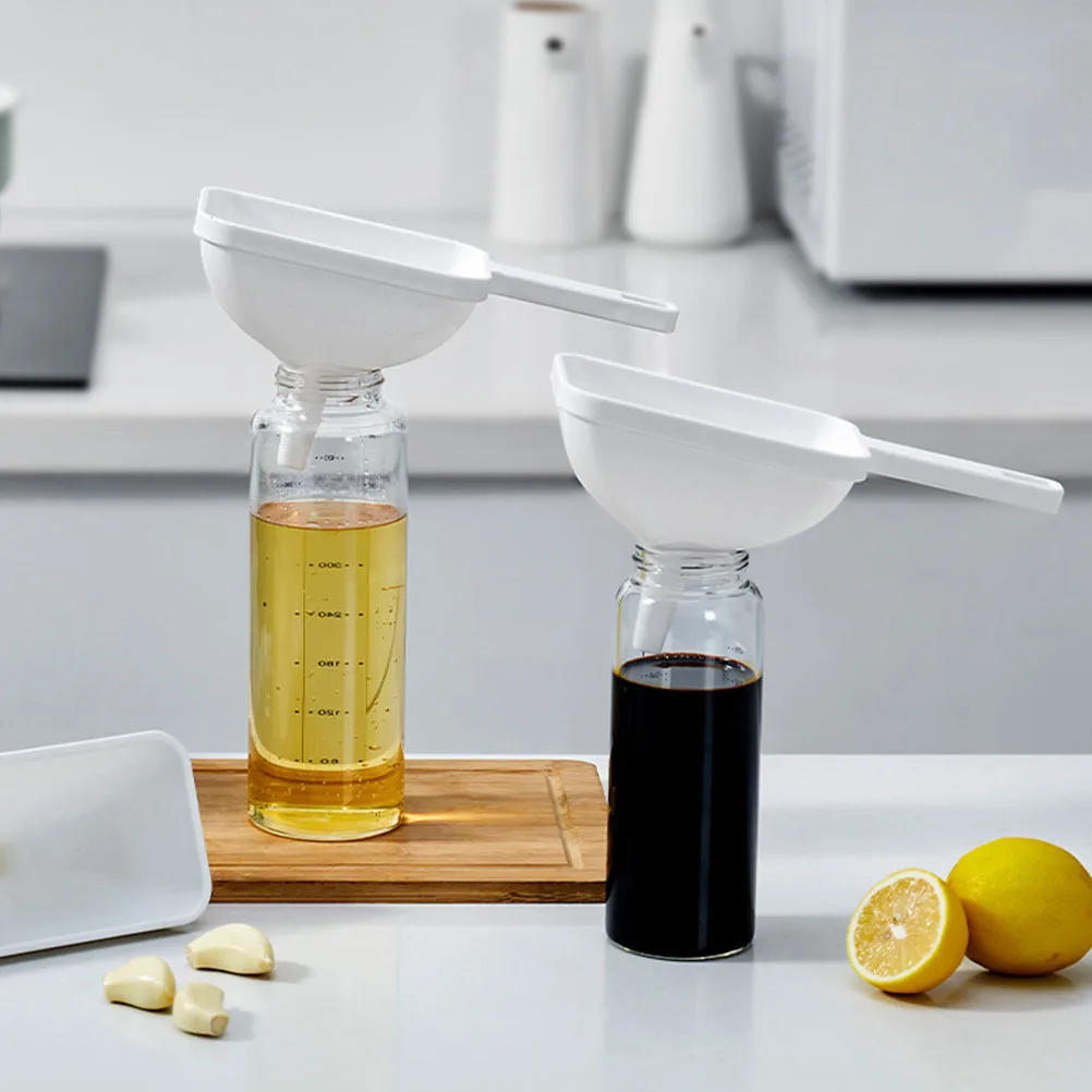 

2Pcs Large Plastic Funnel Multifunctional Kitchen Supply Oil Vinegar Wine Transferring Funnel Home Vinegar Funnels