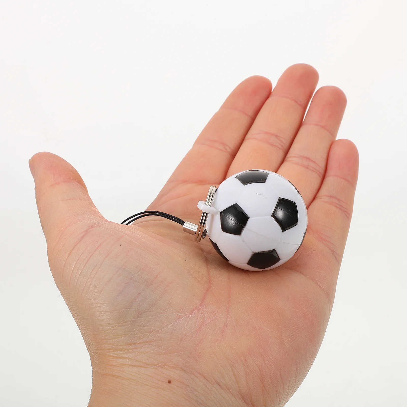 

Мини-мультяшная футбольная машинка для стрижки ногтей из нержавеющей стали с острыми лезвиями, портативный инструмент для обрезки ногтей на ногах для домашнего салона