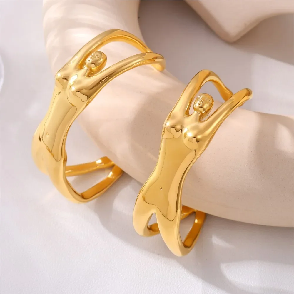 

Keen-on 316L Stainless Steel Heavy Metal Body Cuff Open Waterproof 18K PVD Plated Texture Personalized Wrist Jewelry 2024