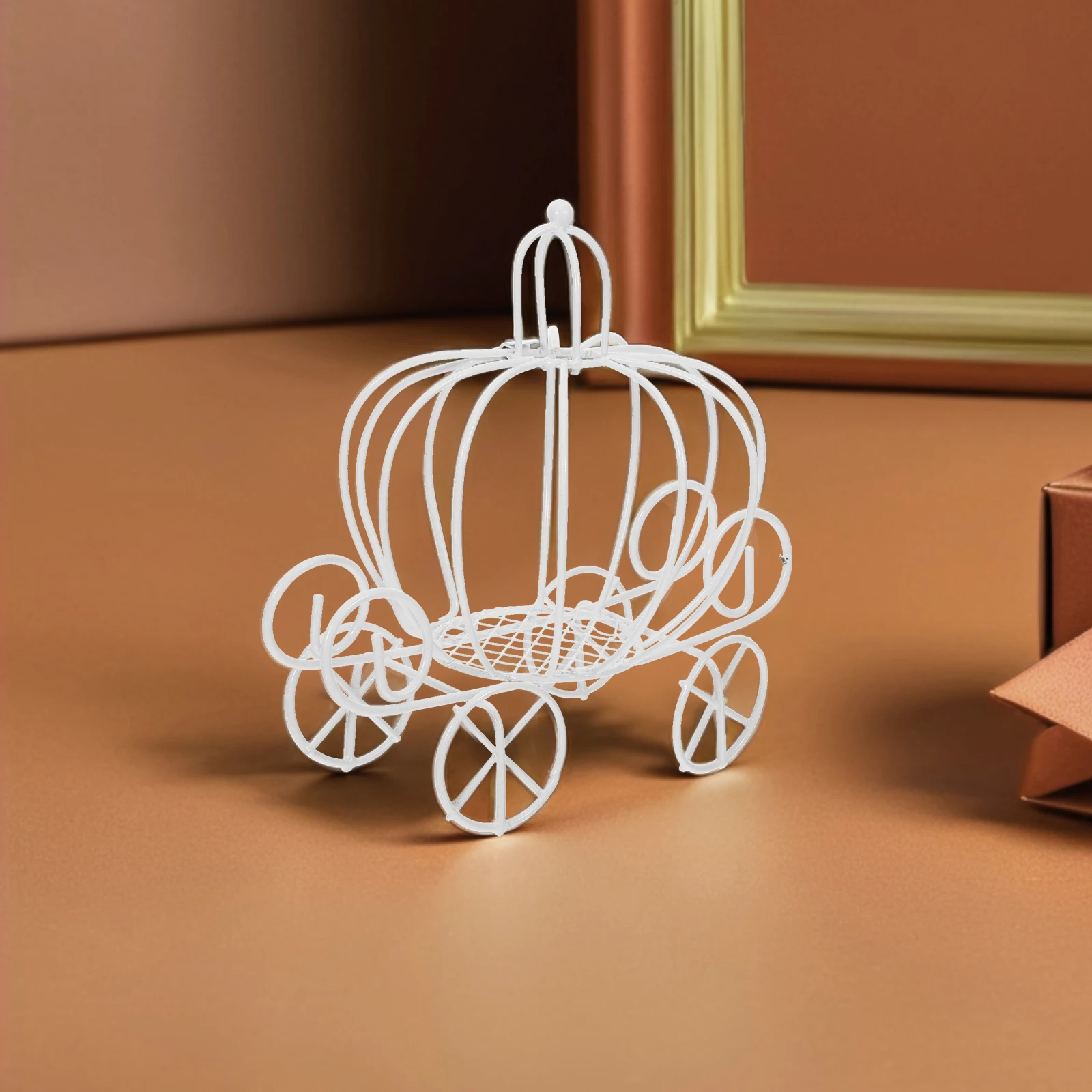 

5pcs Pumpkin Carriage Candy Box Gold Wire Decorative Wedding Anniversary Birthday Party Centerpiece Reusable Iron Trinket