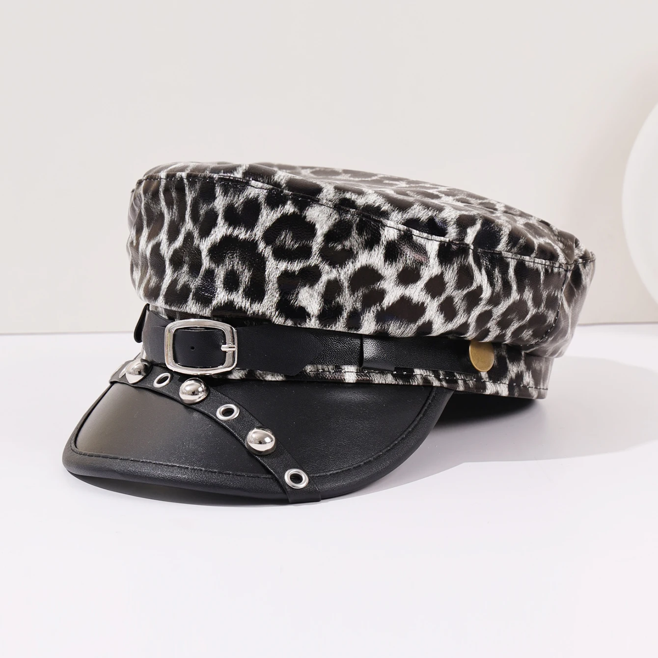 الشارع الساخن فتاة نمط برشام حزام الديكور ليوبارد نمط قبعة مسطحة الإناث الرجعية شخصية قبعة مثمنة #2