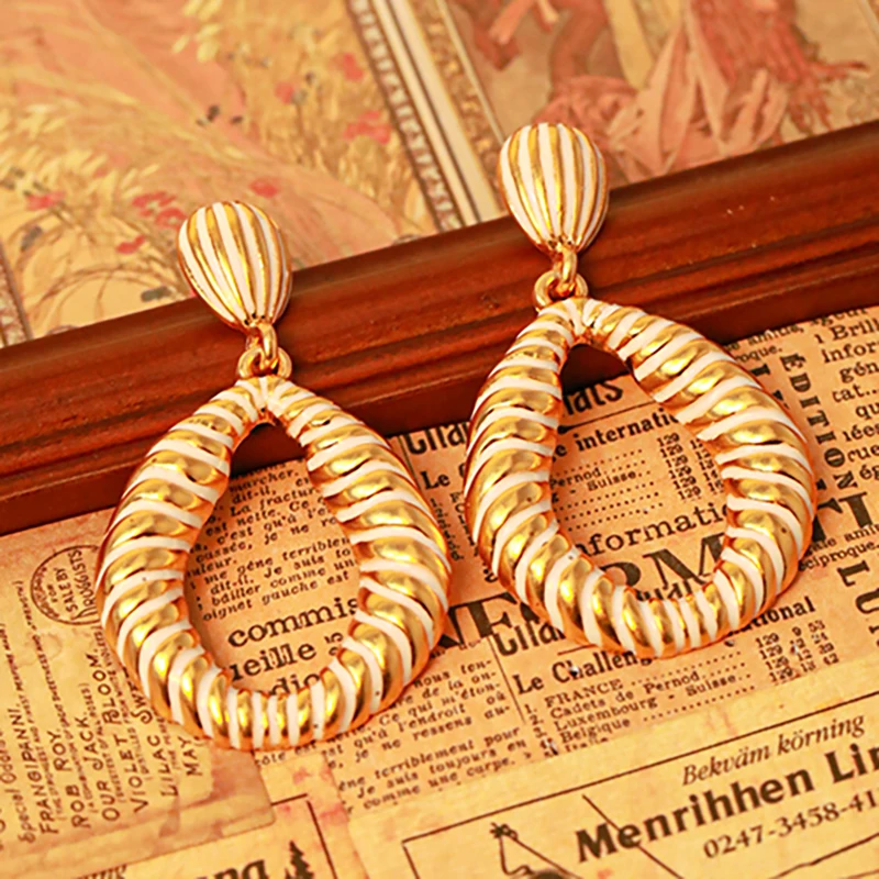 

2024 New fashion Water Drop Earrings Gold Color Oval Large Dangle Earrings Simple New Design Trendy Fashion Accessories Gifts