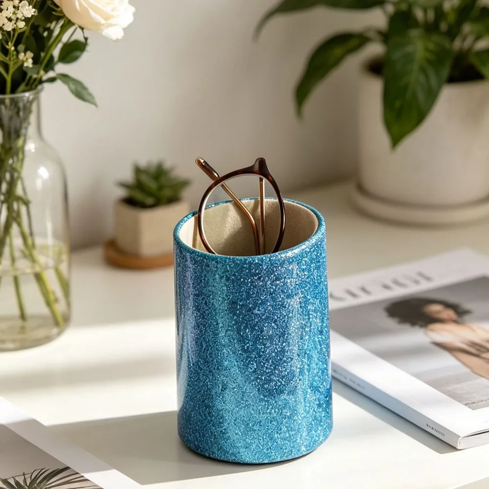 Shiny PU Glasses Display Stand Waterproof Cylindrical Glasses Holder Soft Surface Glitter Finish Makeup Brush Cup Vanity Table