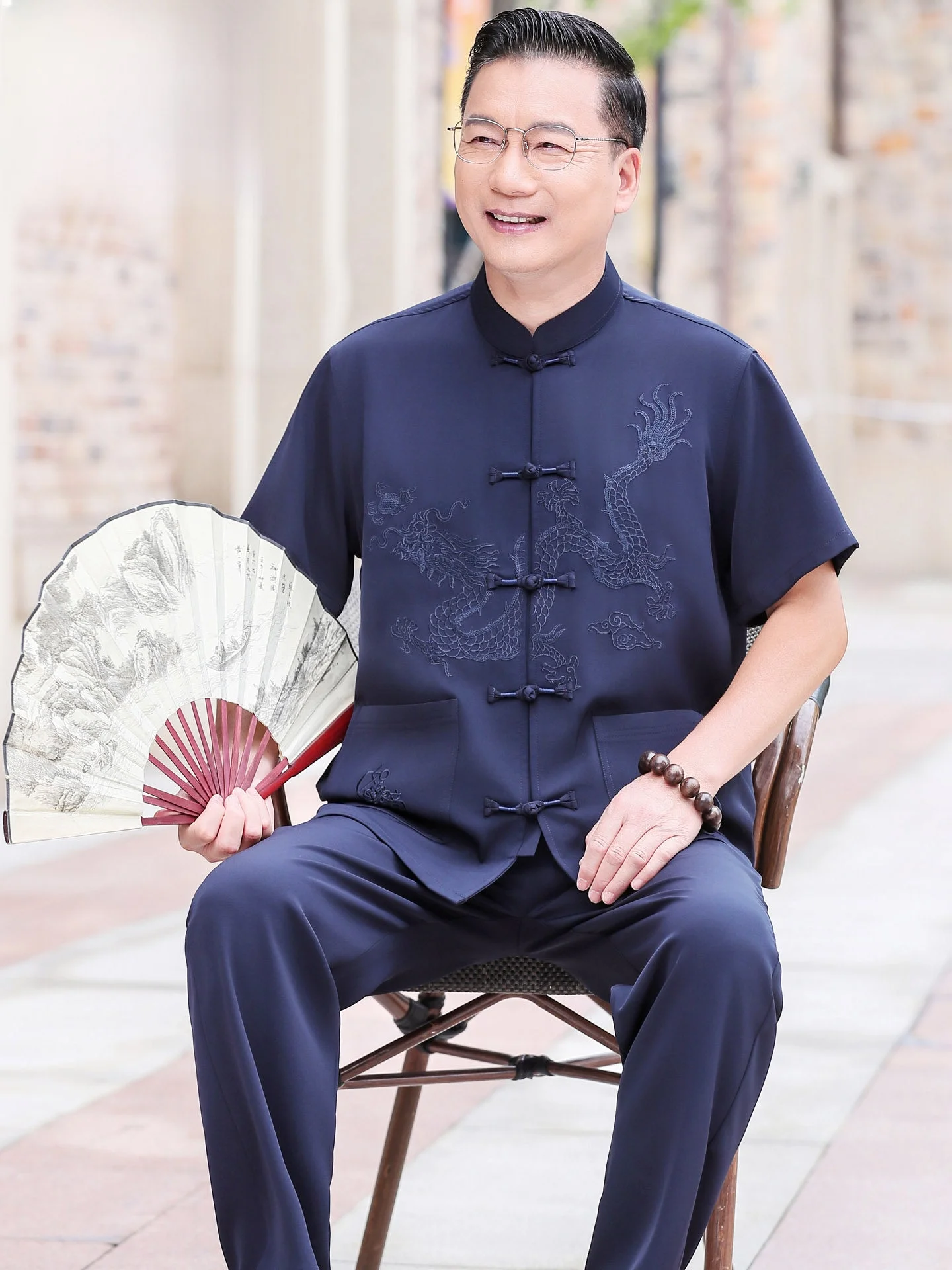 ensemble-decontracte-pierre-cardin-style-chinois-tang-manches-courtes-broderie-motif-dragon-pour-hommes-d'age-moyen-tenue-d'ete
