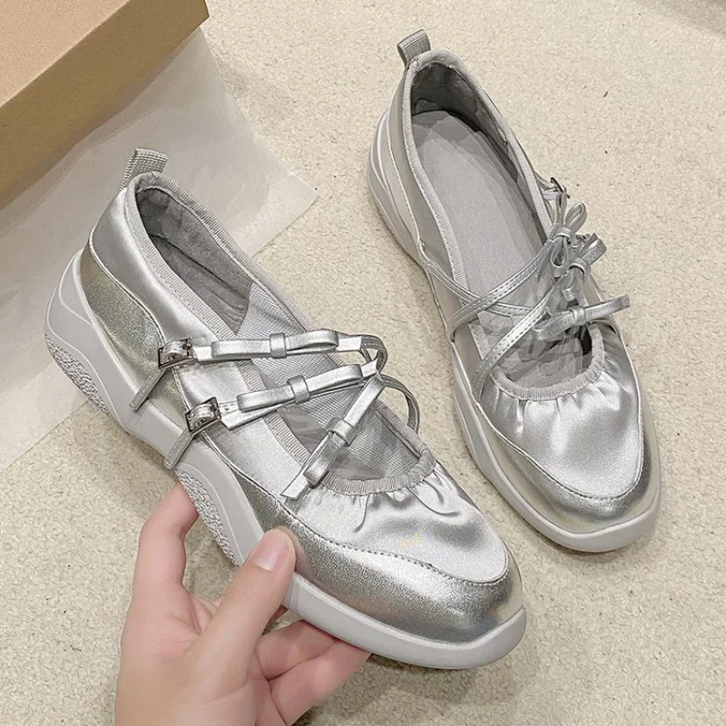 

2024 Autumn New Silver Ballet Shoes Women's Fashion Butterfly Knot Casual Single Shoes Soft Leather Thick Bottom Mary Jane Shoes