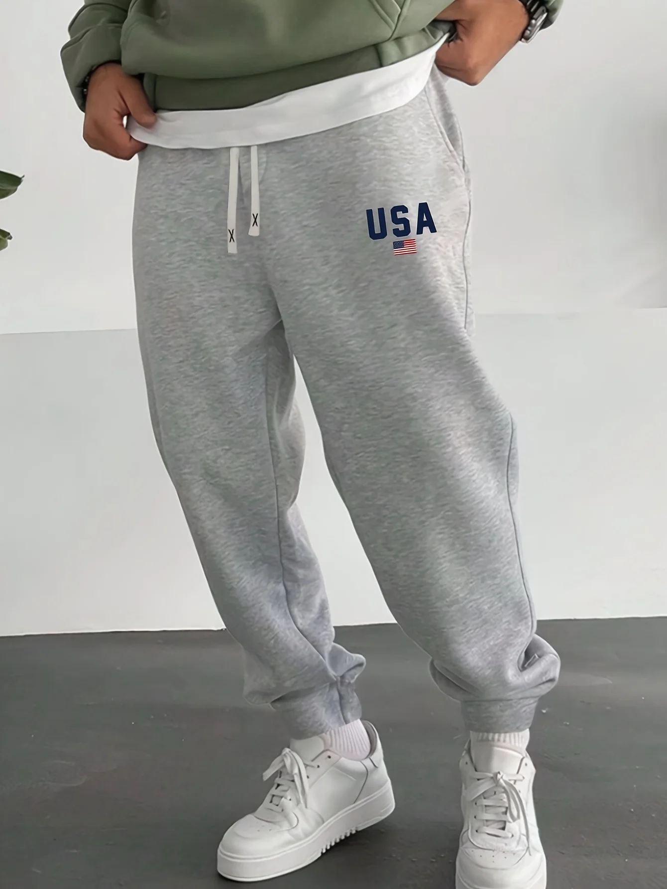 Patriotic Flag Logo Men Sweatpants USA Text Graphic Drawstring Waist Loose Fit Hip Hop Sports Jogger Trousers