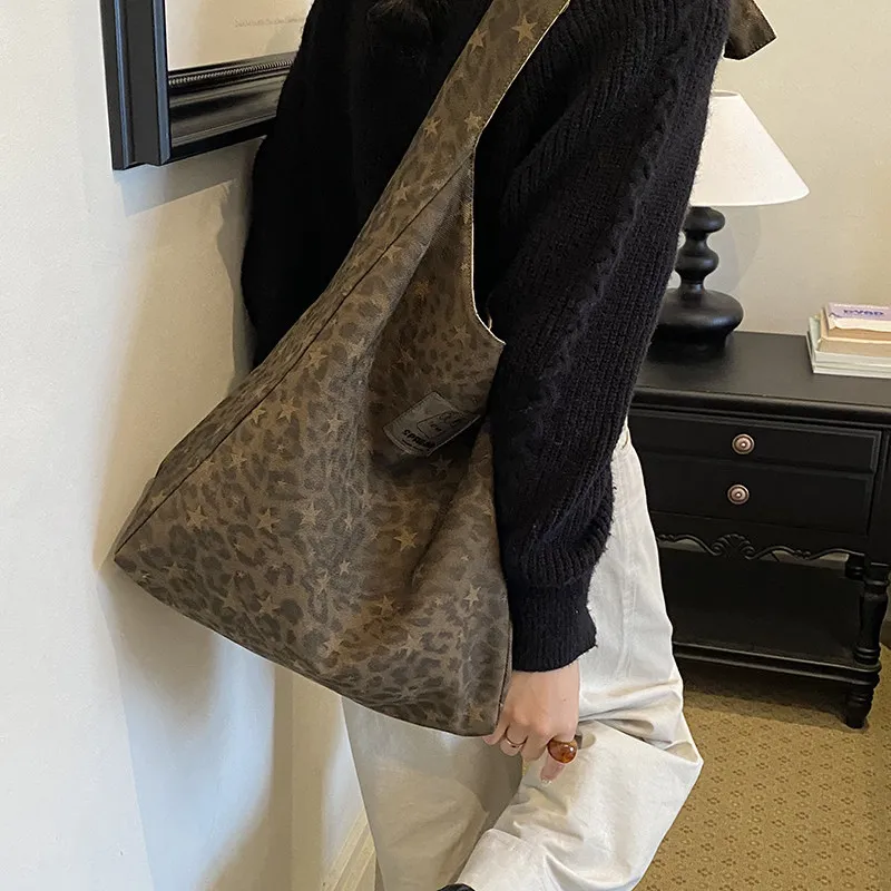 Korean-style polka dot canvas tote bag for women2026New autumn collection: large-capacity, fashionable shoulder bag, casual and