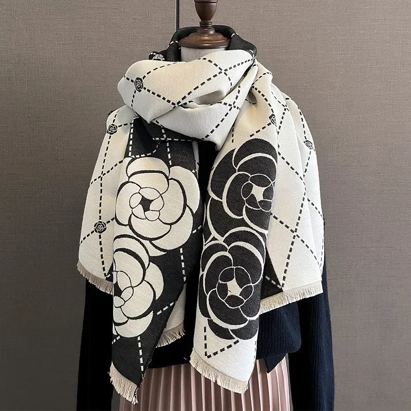 2024 New Autumn&Winter Warm Prevent Coldness Wraps Imitation Cashmere Flower Printing Shawl Women\'s Thickening Tassels Scarf