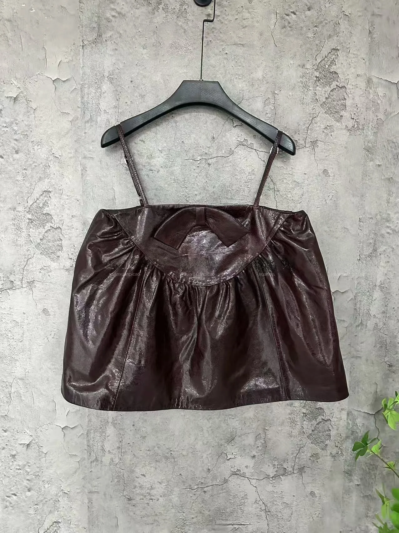 

2025 New Sle Women's Leather Tank Top Svel Slim Fit Versatile Mid-Length Zipper Closure round Ne ort Sve Vest