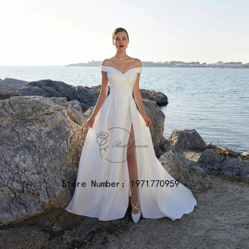 

Simple Ivory High Slit Boat Neck High Quality Satin Wedding Dresses Sleeveless A Line Court Train Bridal Gowns Back With Zipper