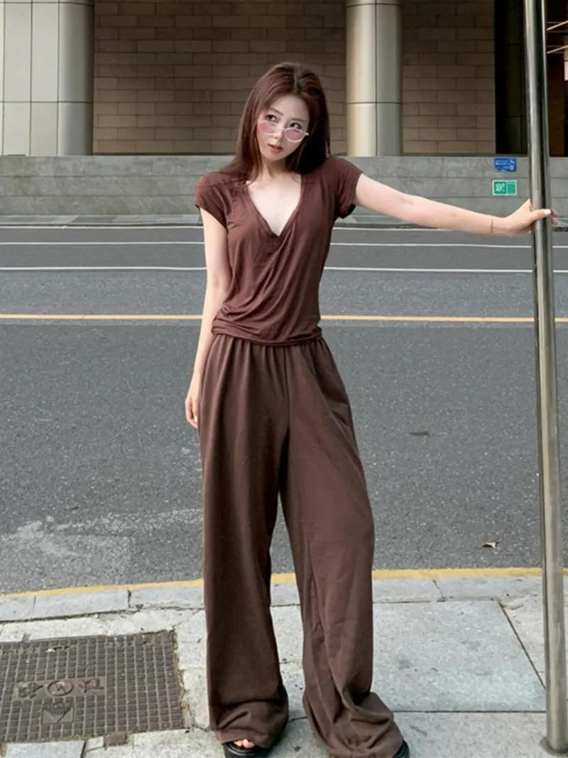 

Sweet Hot Girl Casual Suit Women's Autumn Coffee Color V-neck Short-sleeved T-shirt High Waist Wide Leg Pants Two-piece Set