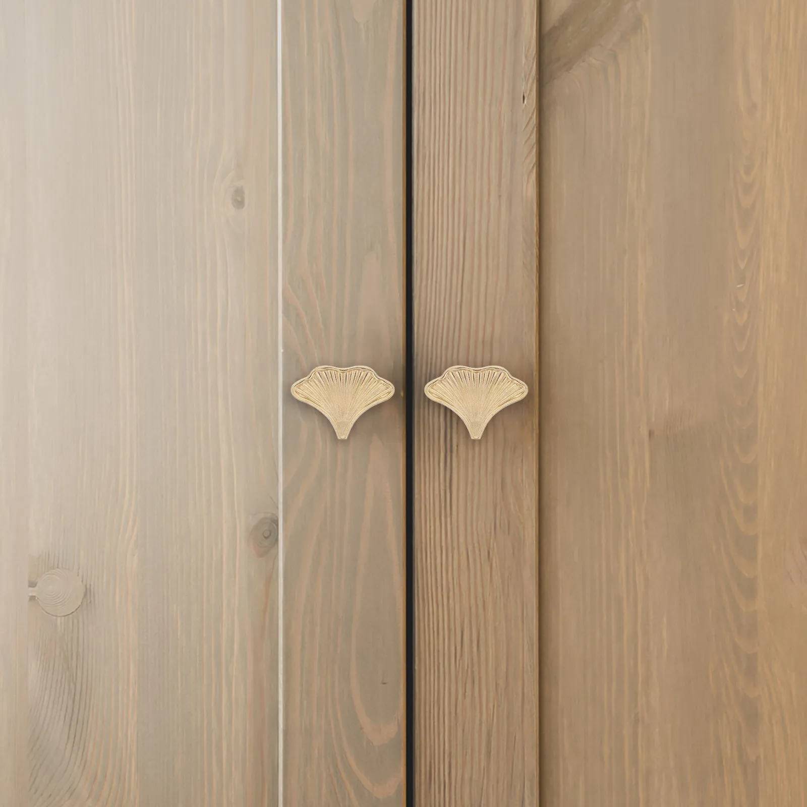 Ginkgo Leaf Cabinet Knobs Brass Metal Copper Finish Decorative Drawer Pulls for Dresser Cupboard Nightstand Wardrobe