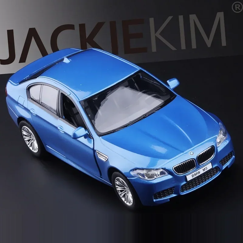 Modèle de voiture BMW M5 en alliage moulé sous pression, modèle de voiture à dos côtelé, collection de simulation de véhicules en métal, cadeau de jouet pour enfants, 1:36, FACHFACHS