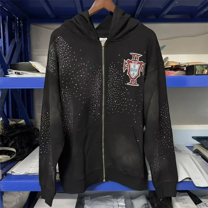 سترات بسحاب بشعار مطرز من VALLEY للرجال والنساء 1:1 أفضل جودة على الطراز الأمريكي بغطاء للرأس أسود مغسول