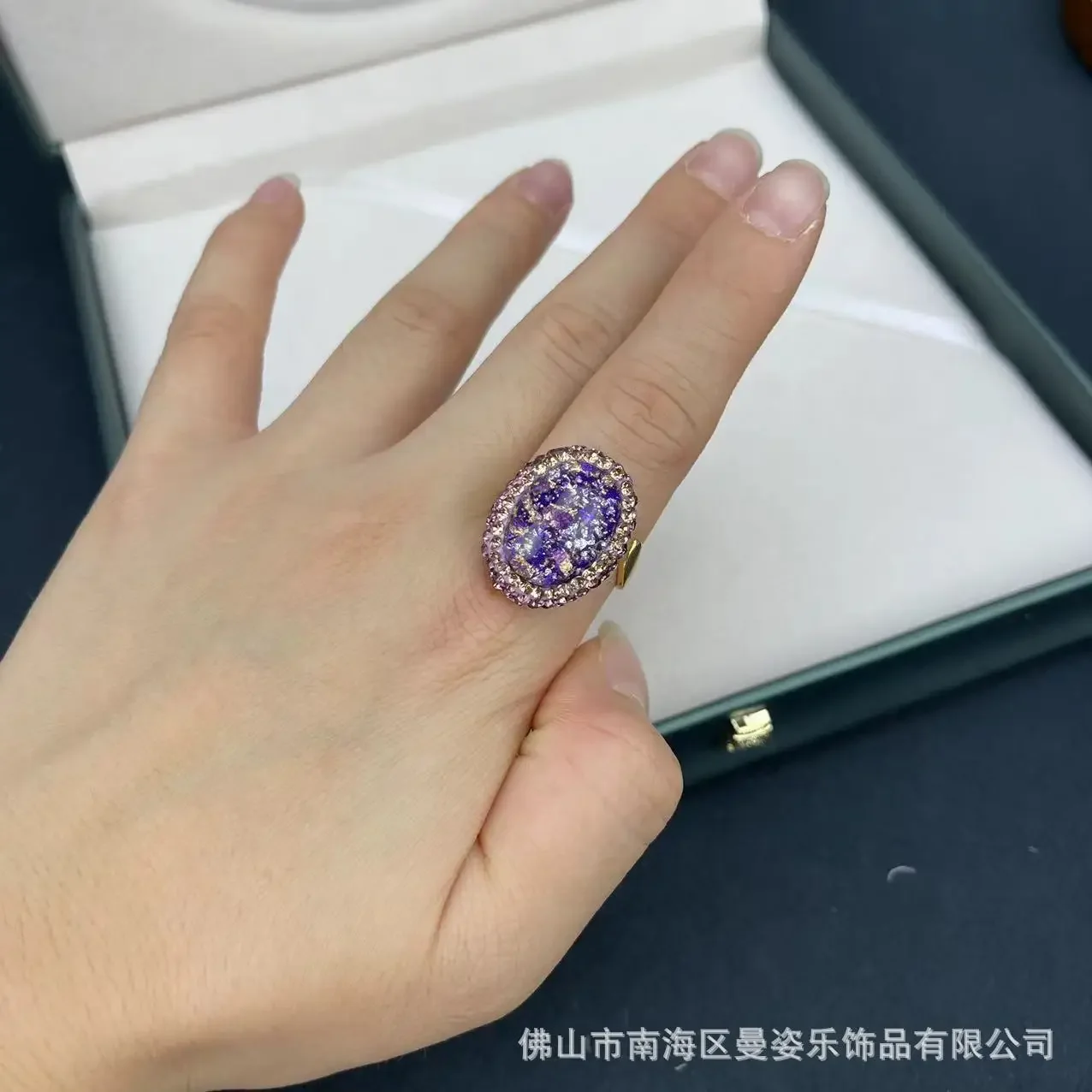 New Opal clay inlaid spring and summer crystal ring French light luxury popular jewelry innovative design wholesale