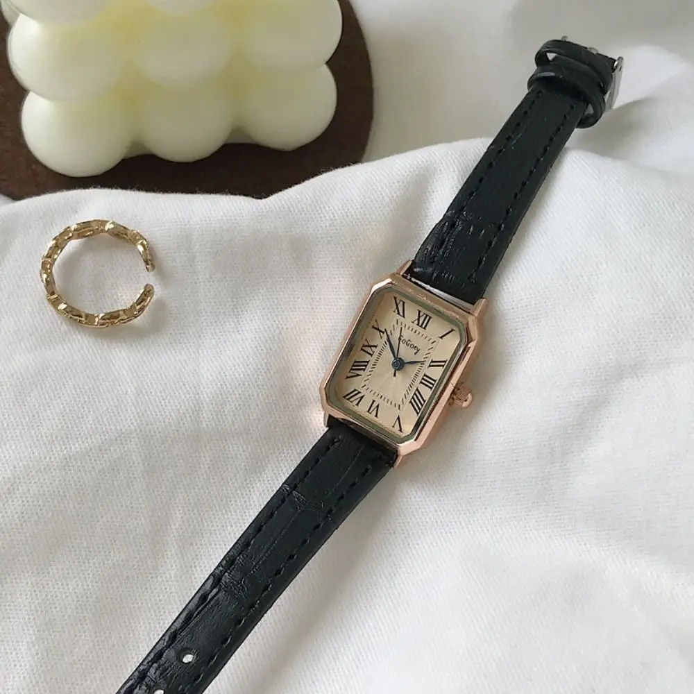 Trendy Elegant Women's Quartz Watch Portable Simple Women's Wrist Watch Decorative Exquisite Vintage Female Clock Daily Use