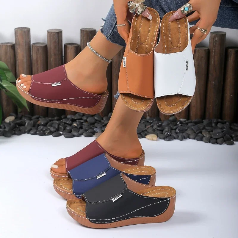 2025 Summer New Women's Casual Sandals Summer Fashion Solid Color Slippers Slope Heel Slippers Comfortable Beach Sandals